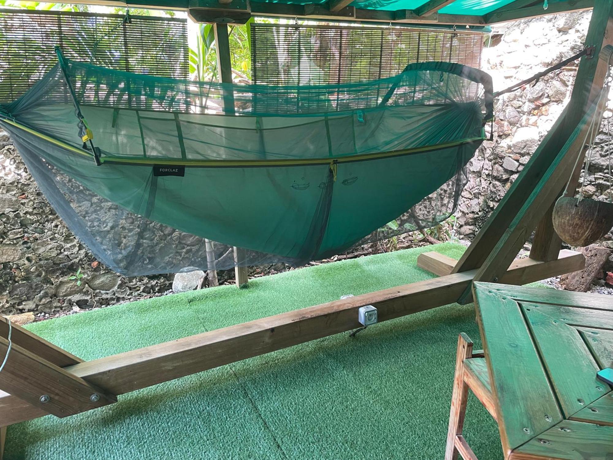 Hotel Les Hamacs Aux Saintes Terre-De-Haut Zewnętrze zdjęcie